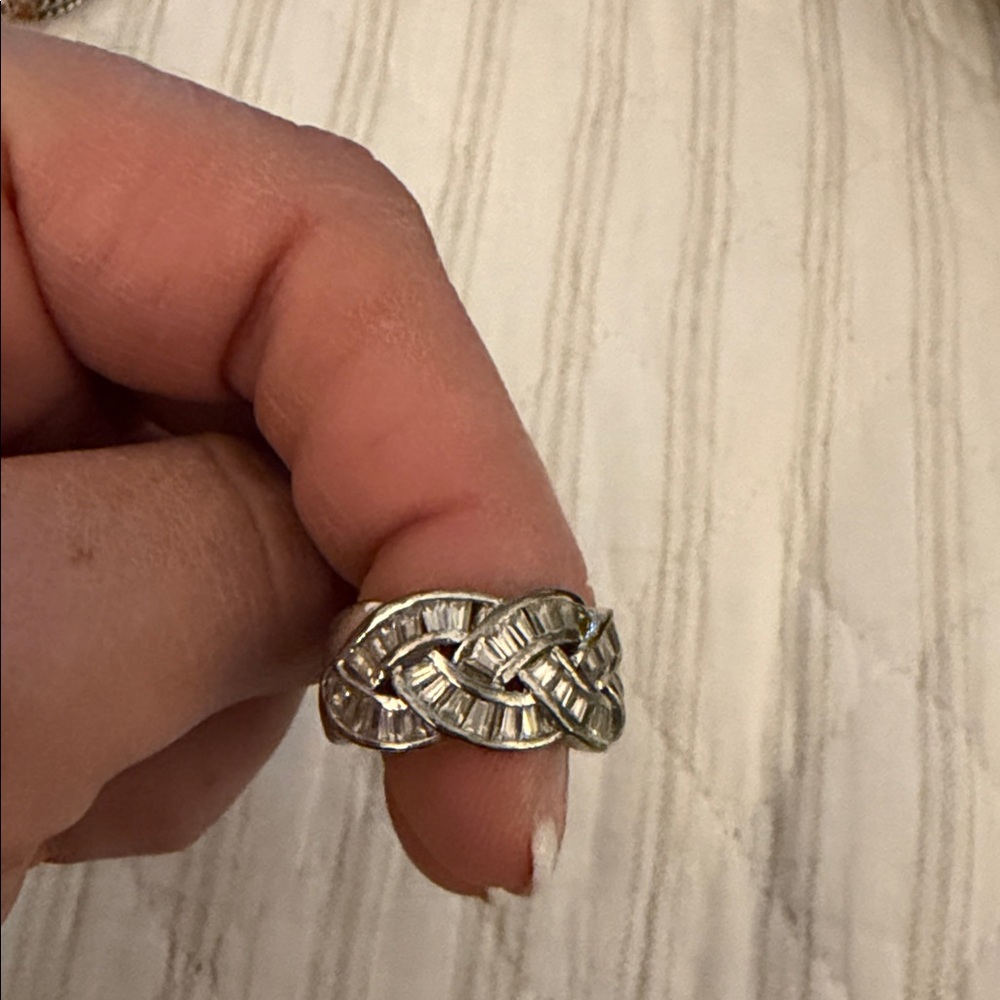 Elegant Silver Knot Ring